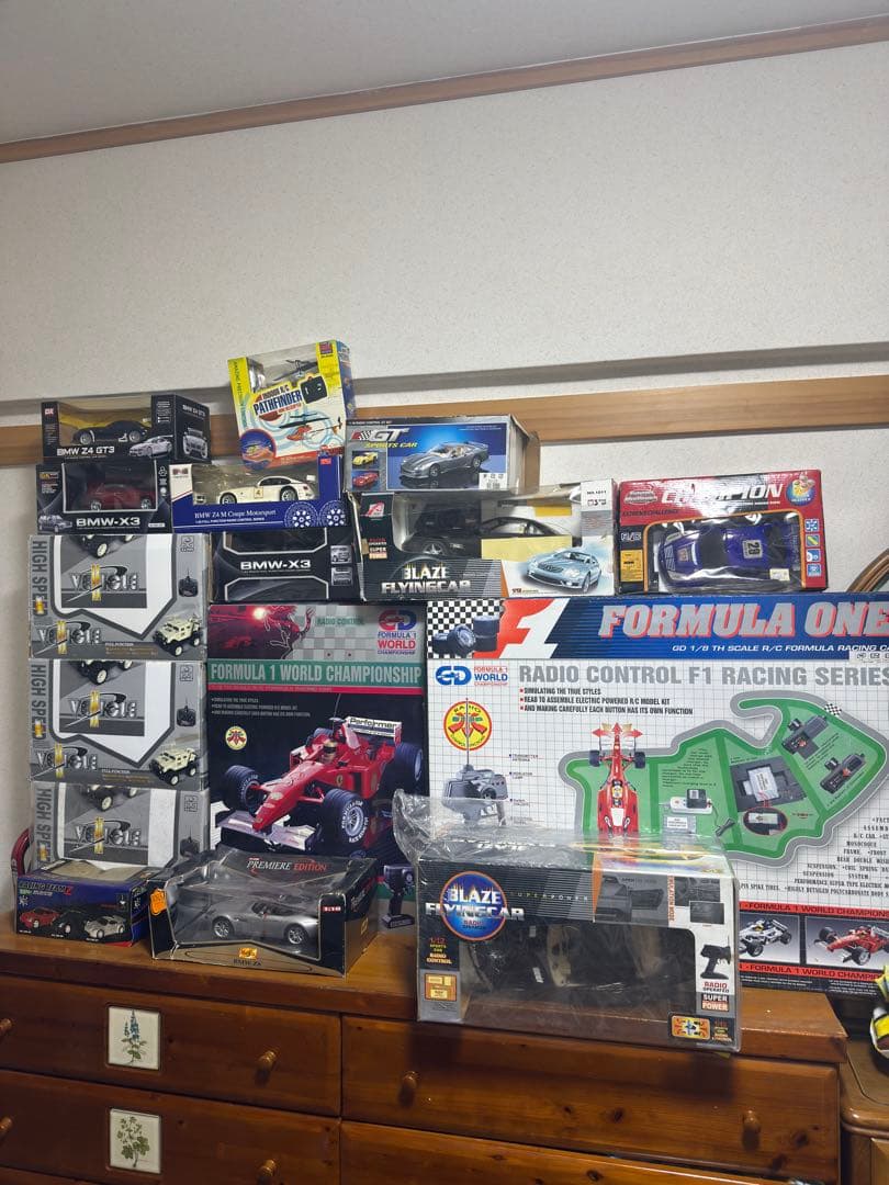 RCカーとミニカーセット（BMW X5, Formula 1 ラジコンまとめ売り