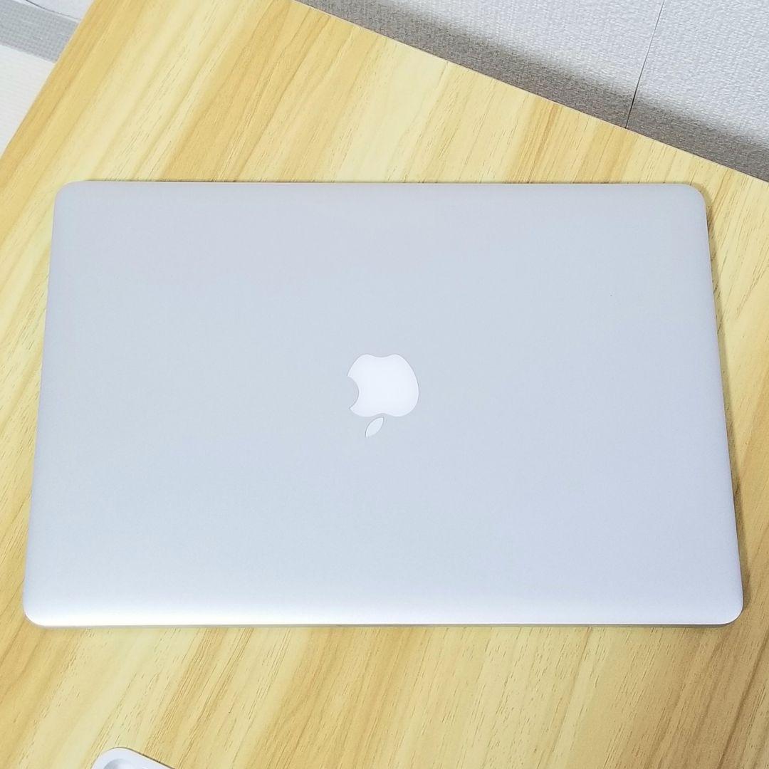 美品 Macbook Pro 15インチ i7/16GB/SSD256GB