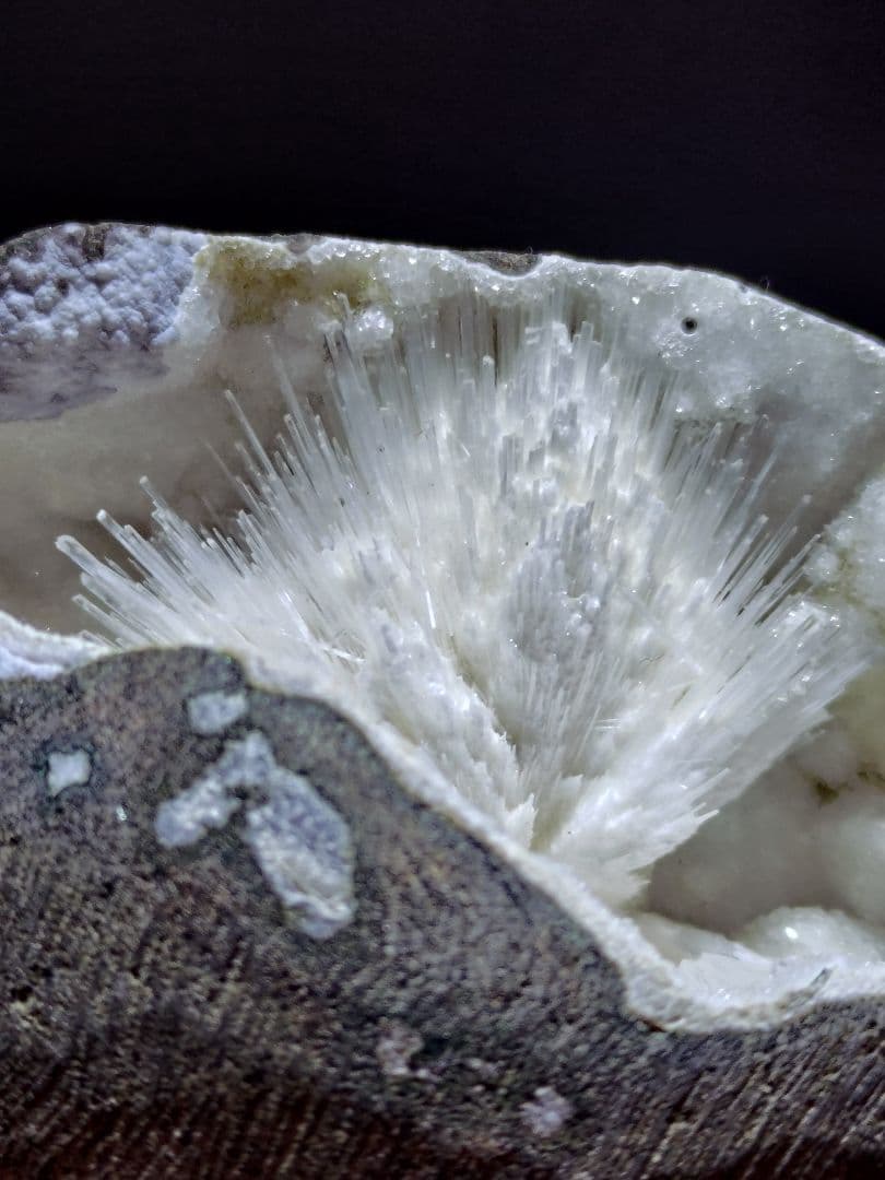 スコレサイト インド産 鉱石 鉱物 ミネラル 標本 原石 母岩付き