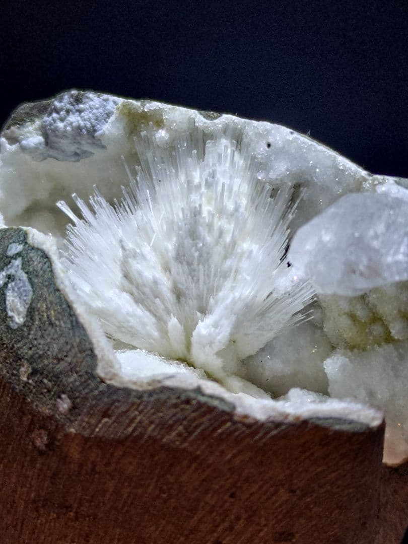 スコレサイト インド産 鉱石 鉱物 ミネラル 標本 原石 母岩付き