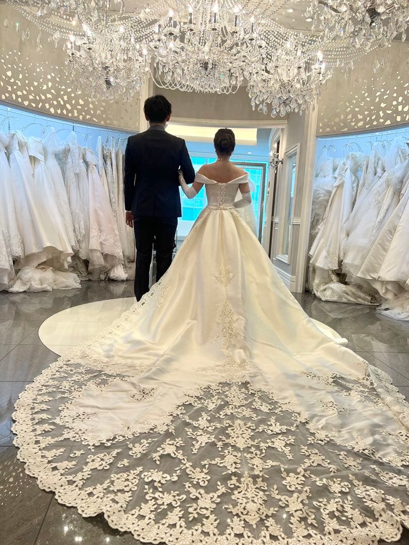 ⚠️お値下げ中【美品】定価42万 オーダー Aライン ロングトレーン ウェディング