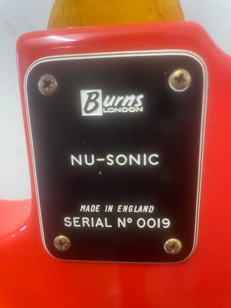 Burns NU-SONIC エレキギター ハードケース付き