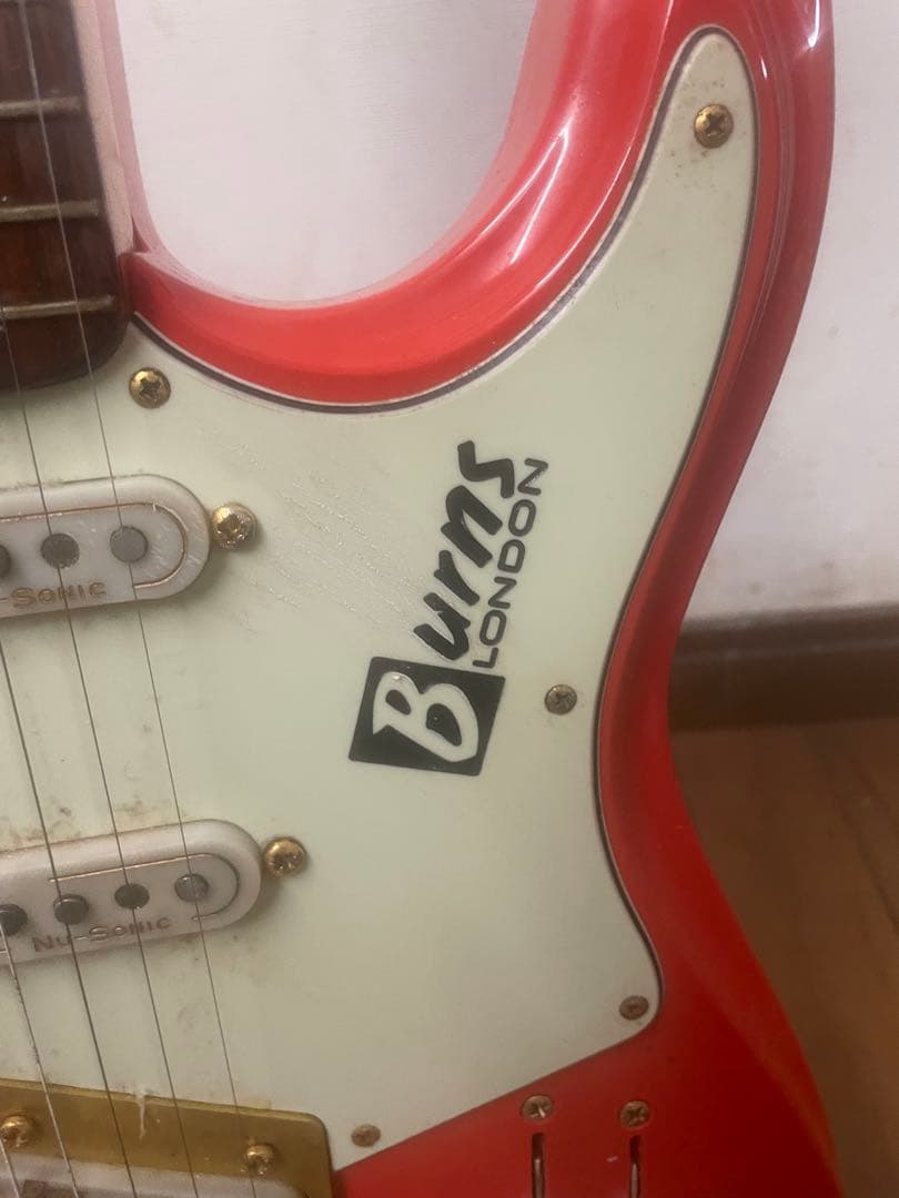 Burns NU-SONIC エレキギター ハードケース付き