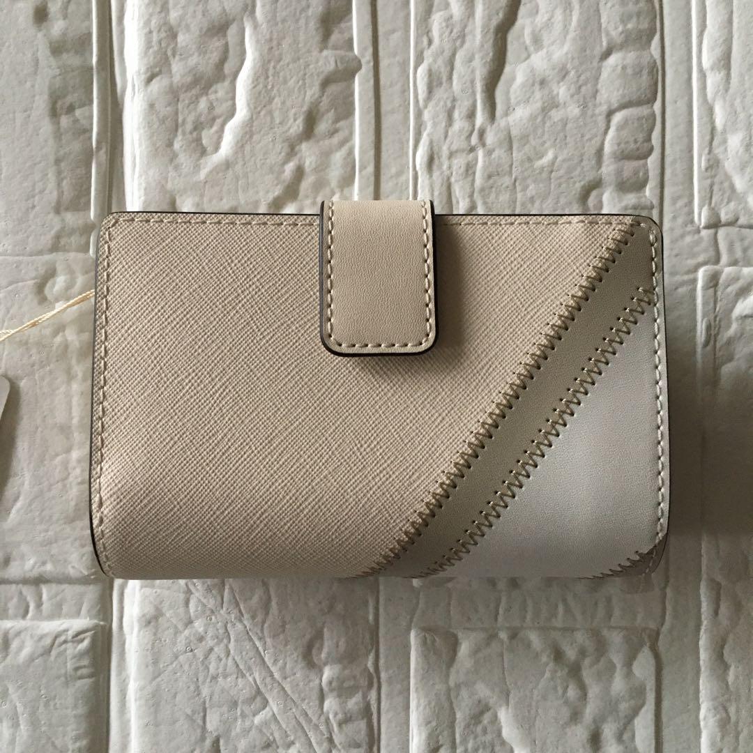新品　マイケルコース MICHEAL KORS　二つ折り　財布　ホワイト