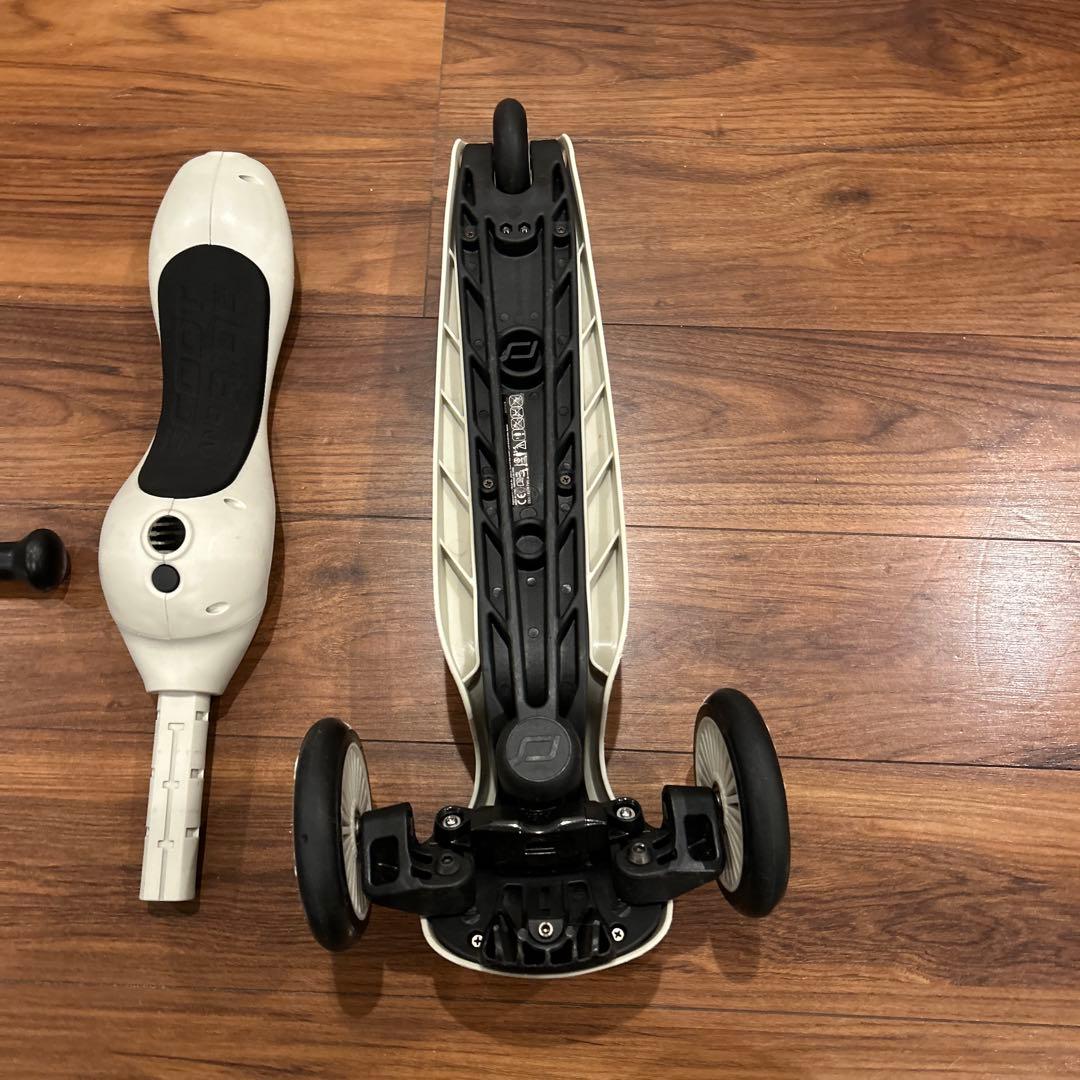 SCOOT AND RIDE スケーター ホワイト