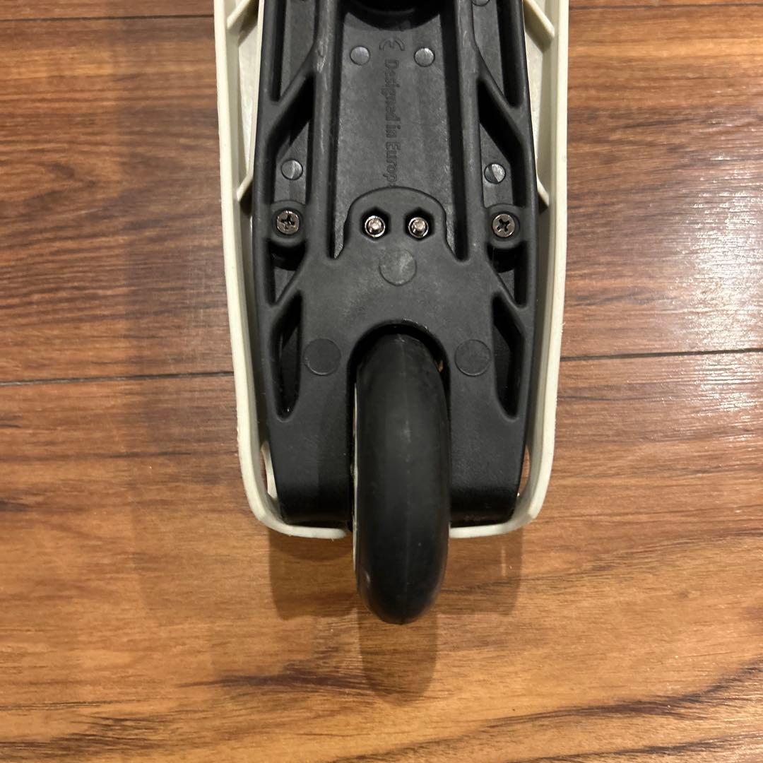 SCOOT AND RIDE スケーター ホワイト