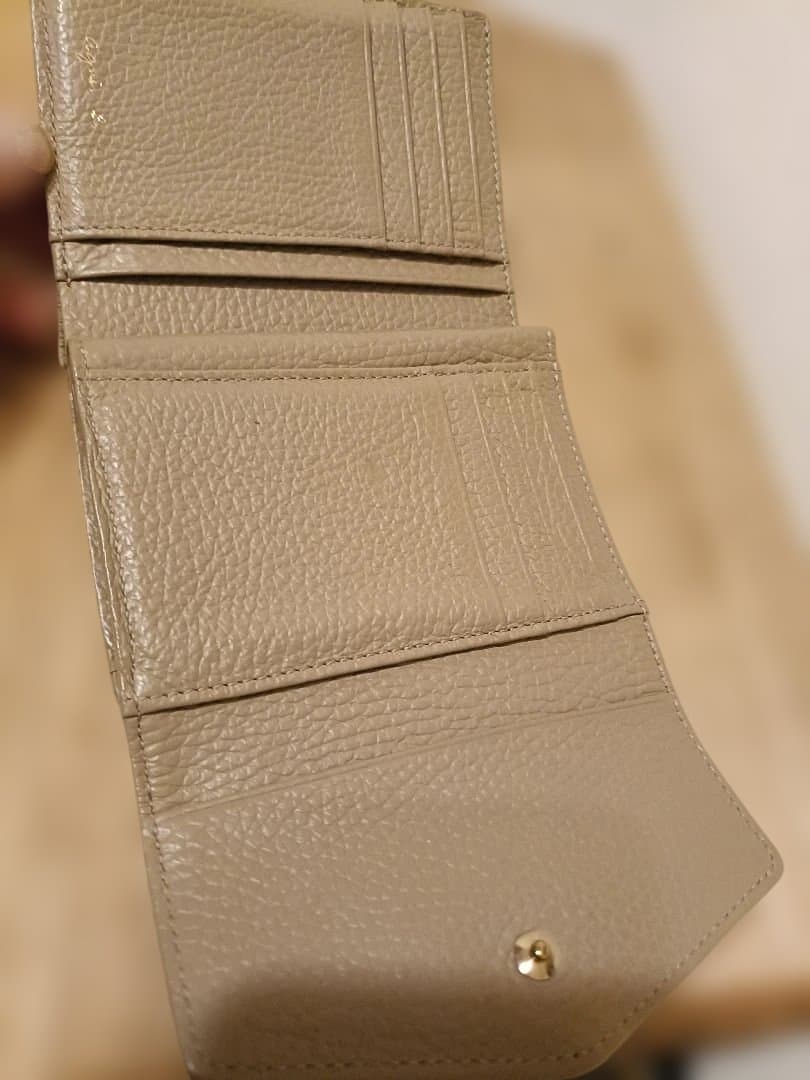 アニエスベー★本革三つ折財布　使用期間10日程　24000円