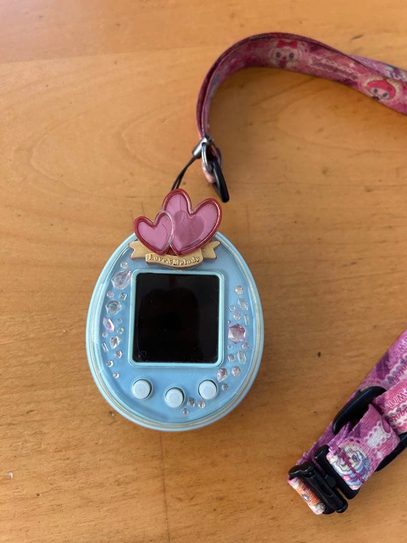 たまごっち P's ブルー たまデコピアス ラブメロver. ストラップ付