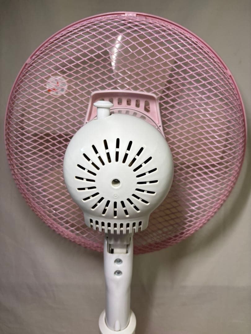 ハローキティ 首振り扇風機 3段階設定 30cm サンリオ キティ Sanrio