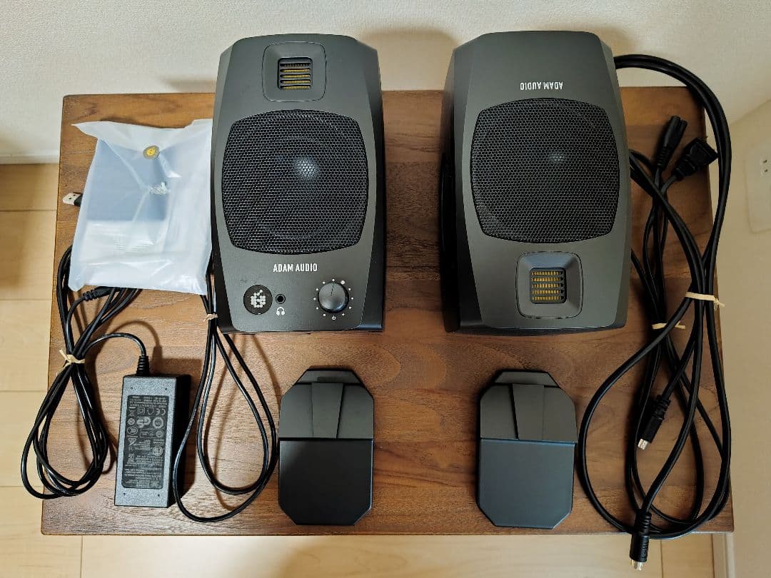 スピーカー・ウーファー ADAM AUDIO D3V Black