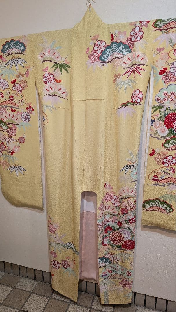 【美品】振袖 花柄 黄色•古典柄 Lサイズ