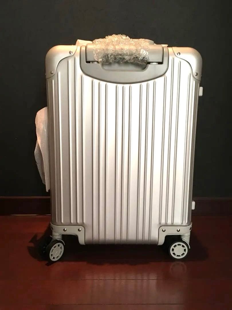 未使用　新品　メルセデスベンツ アルミスーツケース　32L 機内持込みOK レア