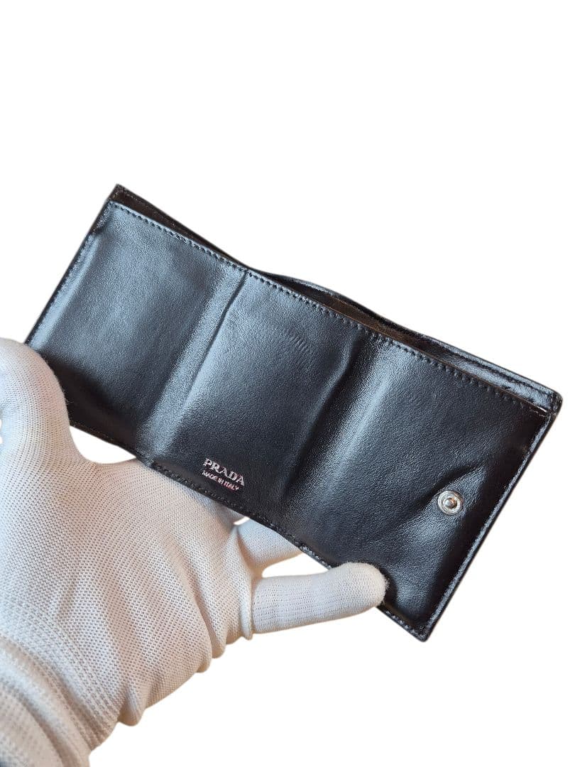 ＰＲＡＤＡ　プラダ　サフィアーノ　三つ折り財布