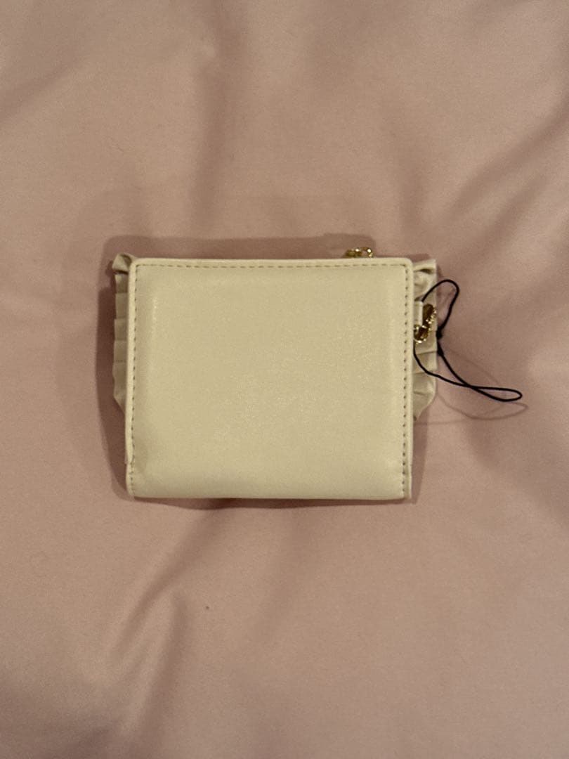 pium ハートキルティングミニウォレット ホワイト