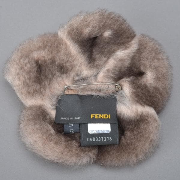 未使用◇FENDI フェンディ ファー ブローチ ピンク ブラウン 箱付き 花