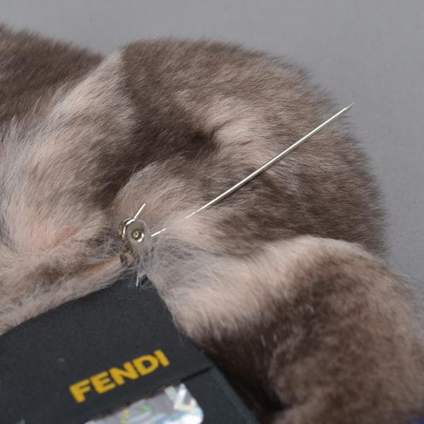 未使用◇FENDI フェンディ ファー ブローチ ピンク ブラウン 箱付き 花