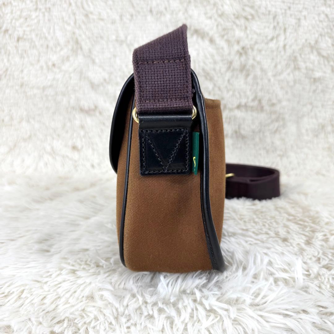 ブレディ コルネ ヘーゼルナッツ ショルダーバッグ ブラウン キャンバス