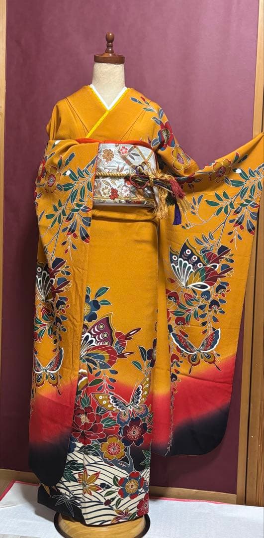 特価品！カラシ色　雅な京紅型振袖6点フルセット+帯揚げ１枚おまけ 蝶と四季の花