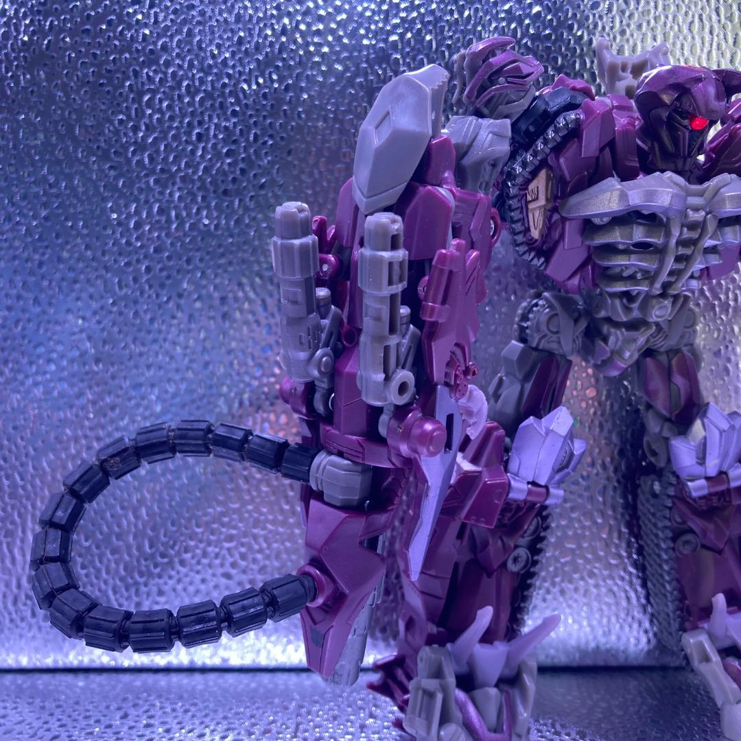 トランスフォーマー MB-04 ショックウェーブ