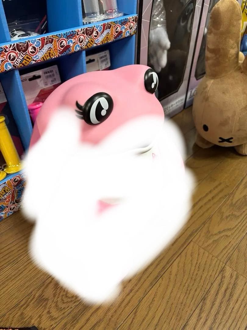 カエル型ピンクフィギュア