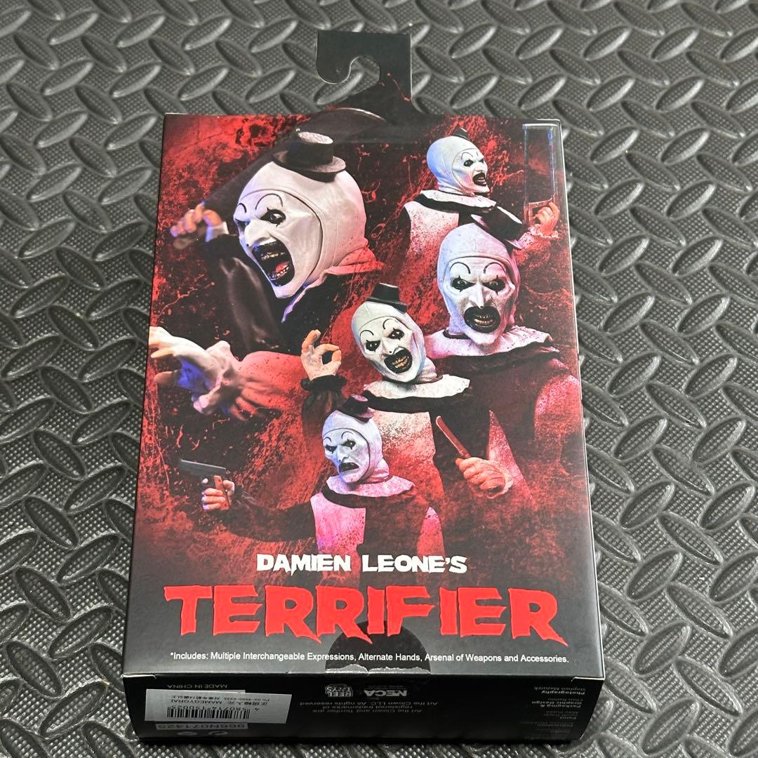 ネカTerrifier Art the Clown アクションフィギュア