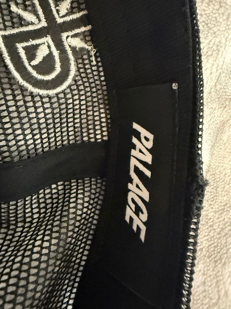 Palace Believer 1 Truth Trucker キャップ