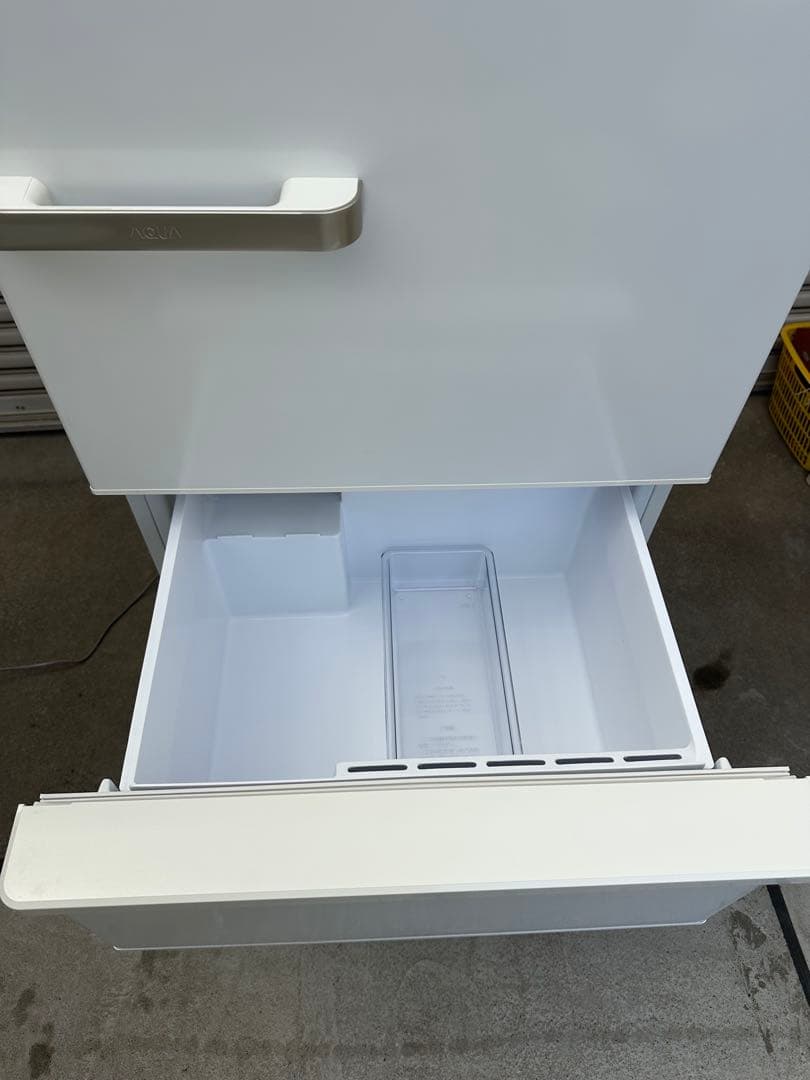 無料配送有り★3ヶ月保証★冷蔵庫アクア 2020年製272LAQR-27J(W)