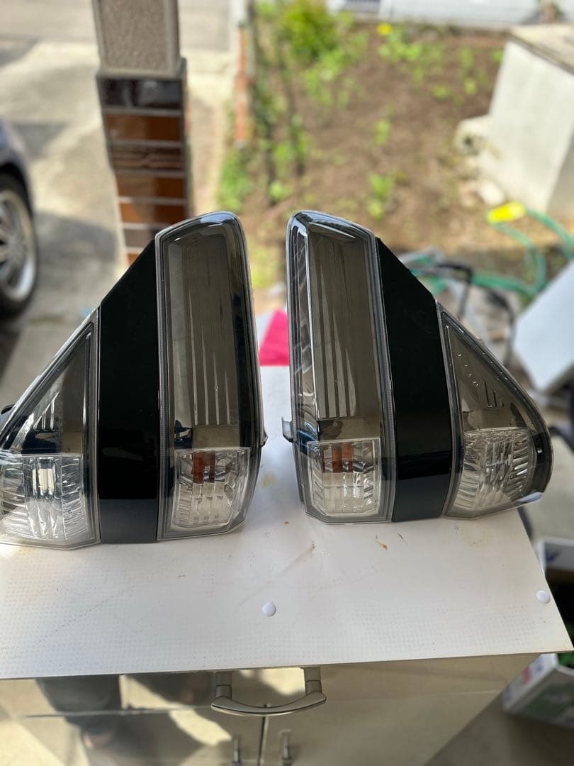 20ヴェルファイア 前期テールランプ