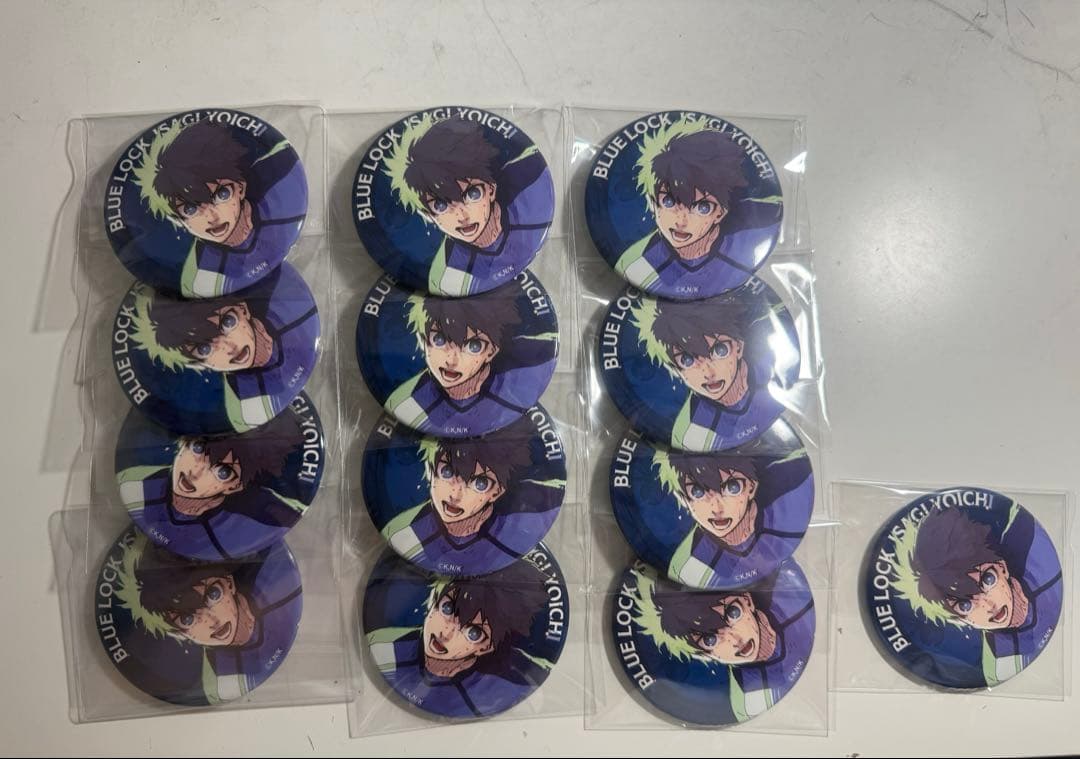 ブルーロック伊勢丹書き下ろし缶バッジ潔世一×13