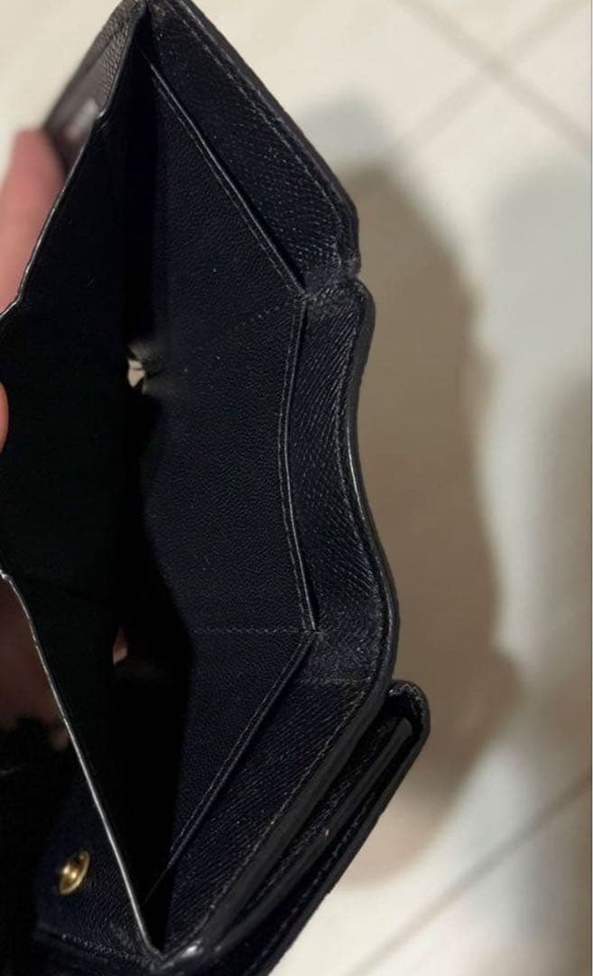 バレンシアガ　三つ折り財布 ゴールドロゴ付き