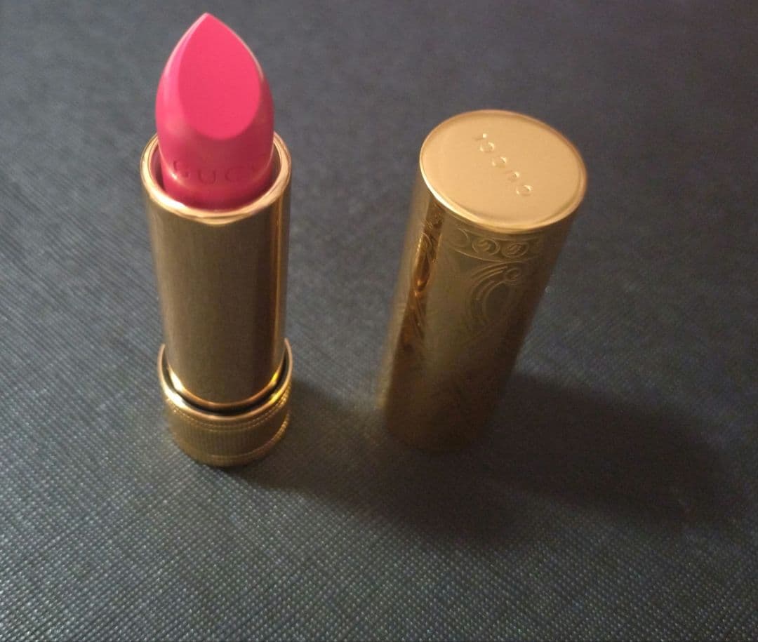 GUCCI ファンデーション クッションファンデ リップ