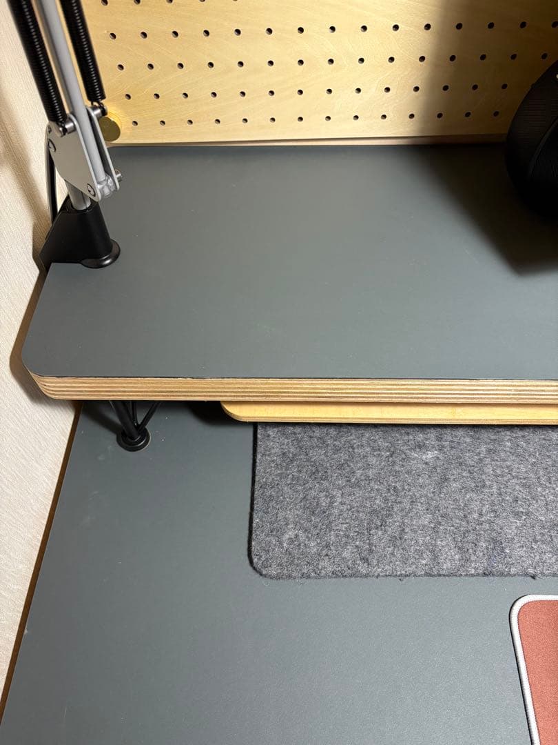 デスクシェルフ　天板リノリウム仕上げ