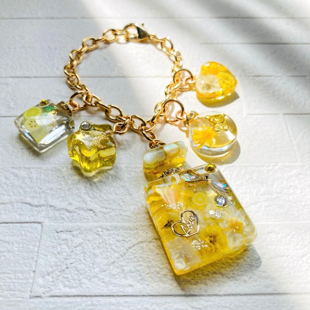 mimikoページ　名入れチャーム　らレジンキーホルダー