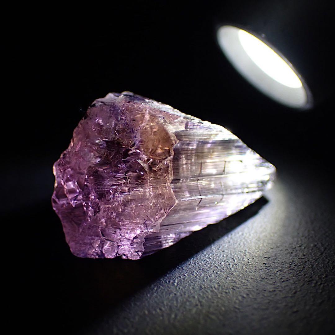 【タンザニア/メレラニ産】マルチカラーゾイサイト