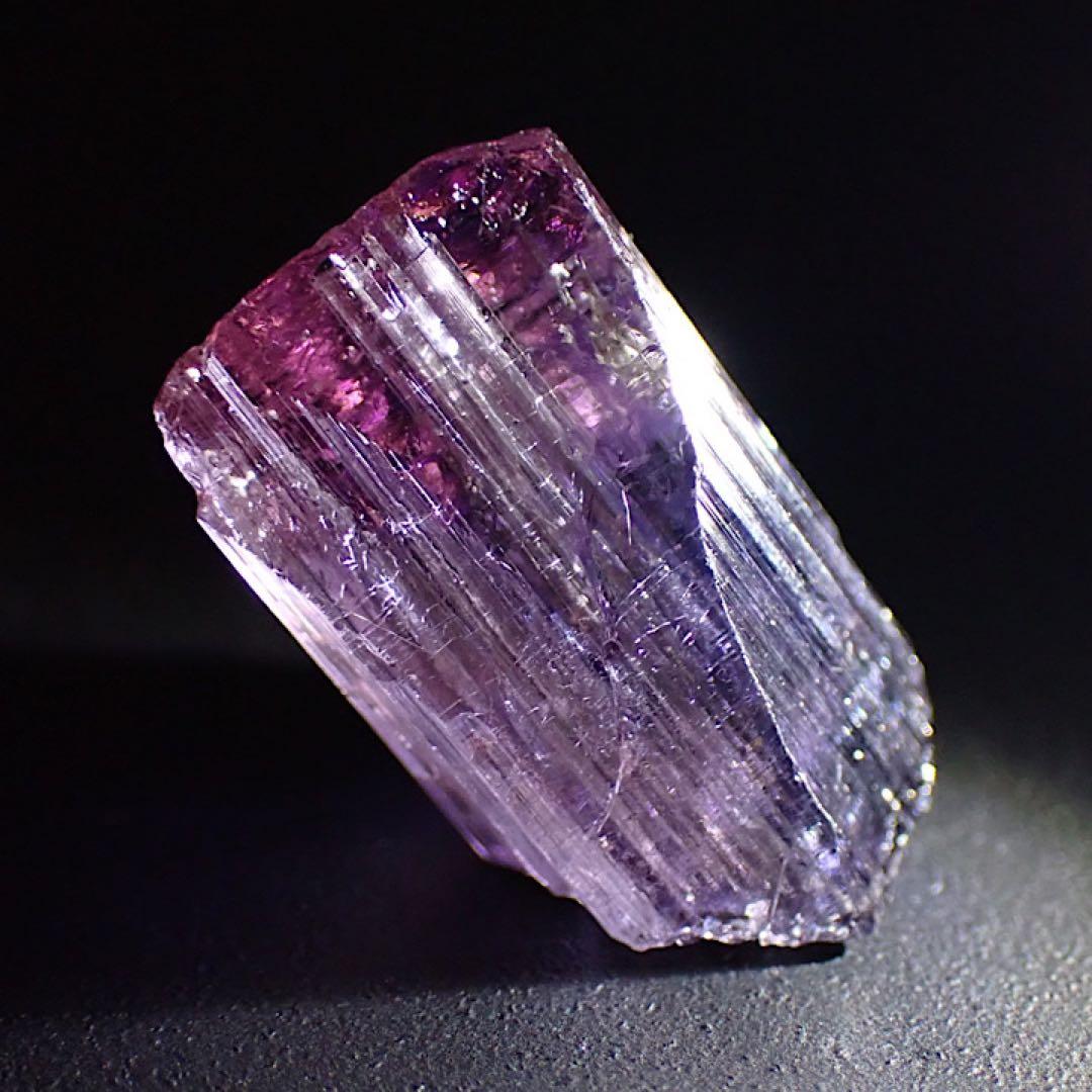 【タンザニア/メレラニ産】マルチカラーゾイサイト