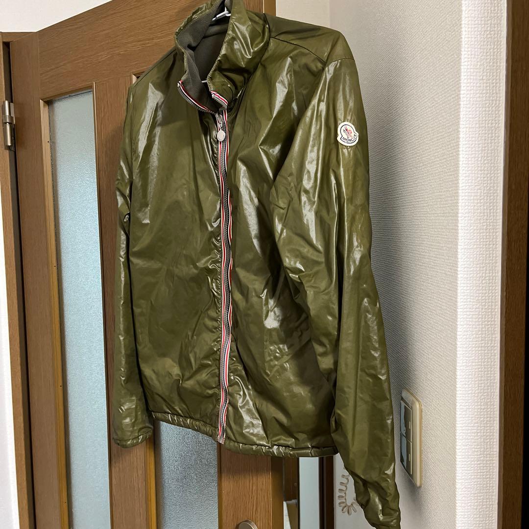 モンクレール　リバーシブル　ブルゾン