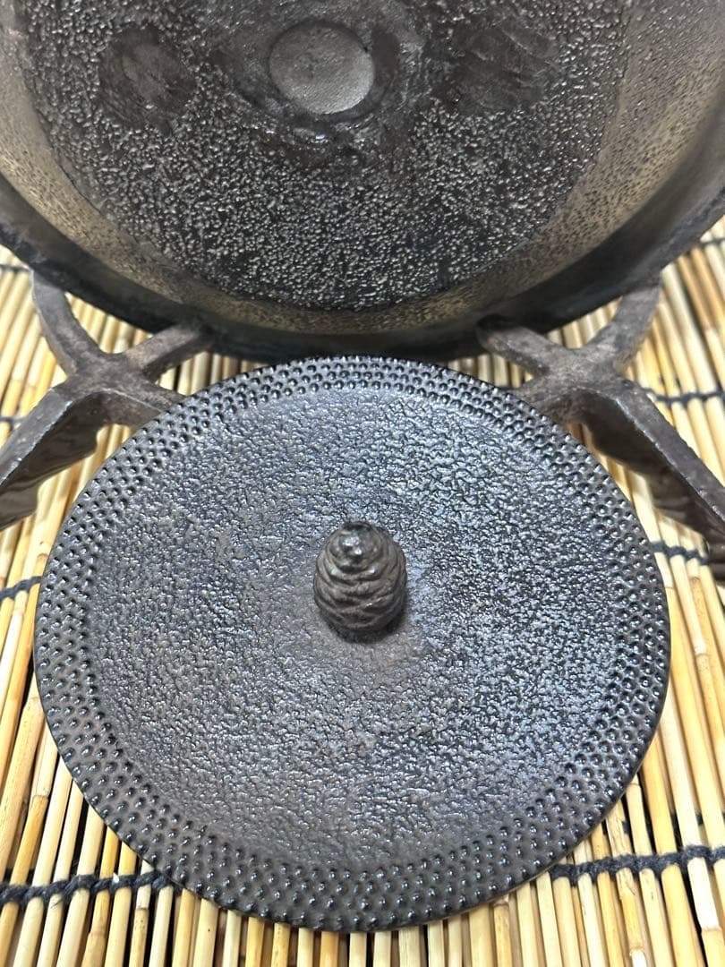 未使用品　南部盛岡宮鉄鉄瓶店(現釜定工房)初代釜定　宮　定吉作　南部鉄瓶