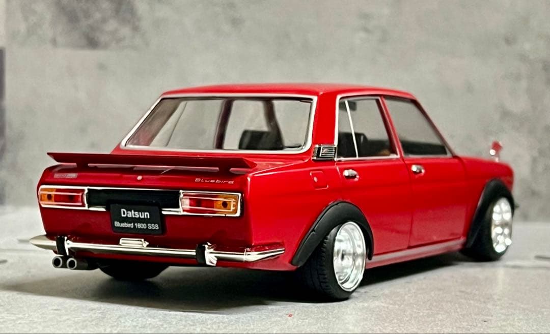 国産名車 1/24 ダットサン ブルーバード 510 カスタム 旧車 ミニカー