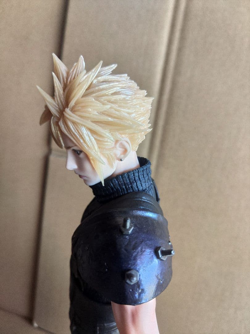 ファイナルファンタジー　クラウド　フィギュア