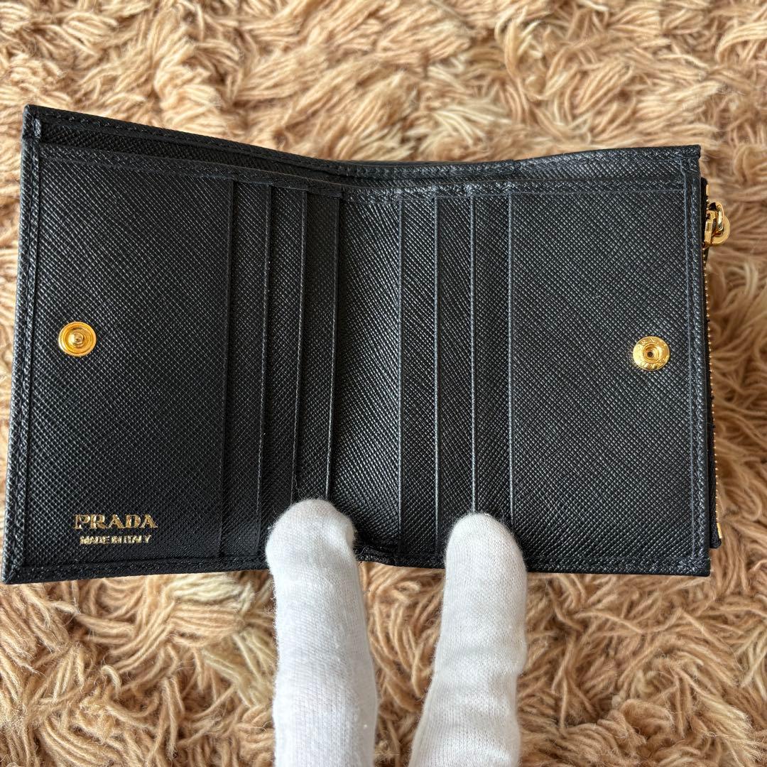【未使用】PRADA プラダ レザー  二つ折り財布 ブラック サフィアーノ