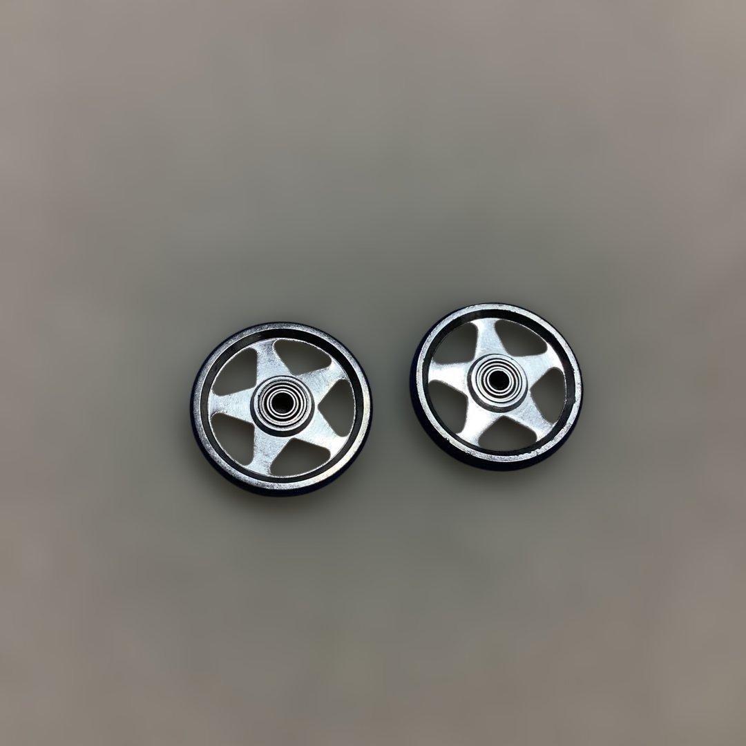 タミヤ製　ミニ四駆19mmプラリング付きアルミローラー5スポーク(ブルー)初期物