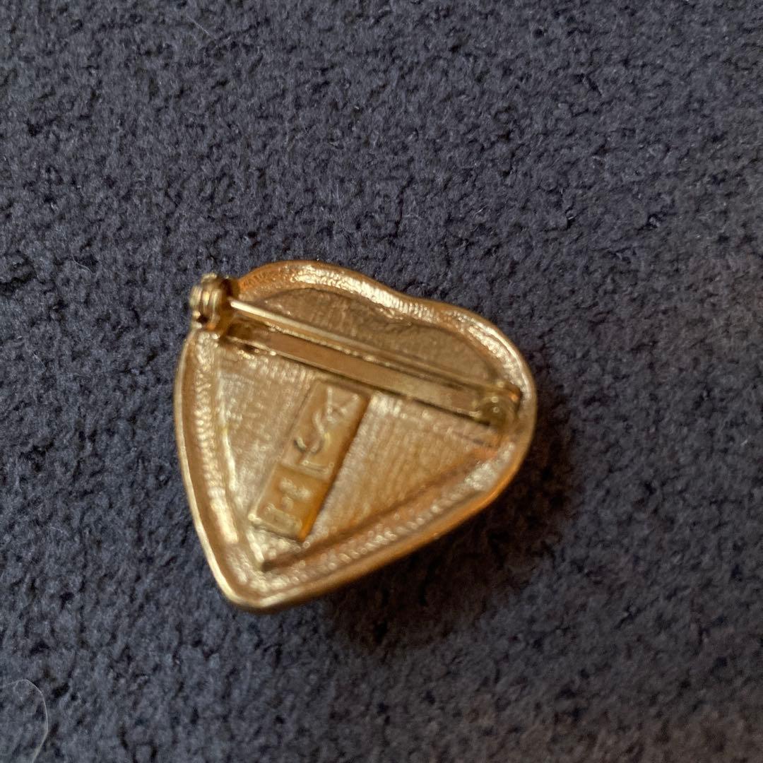 イヴ・サンローラン ハート型ブローチ ヴィンテージ