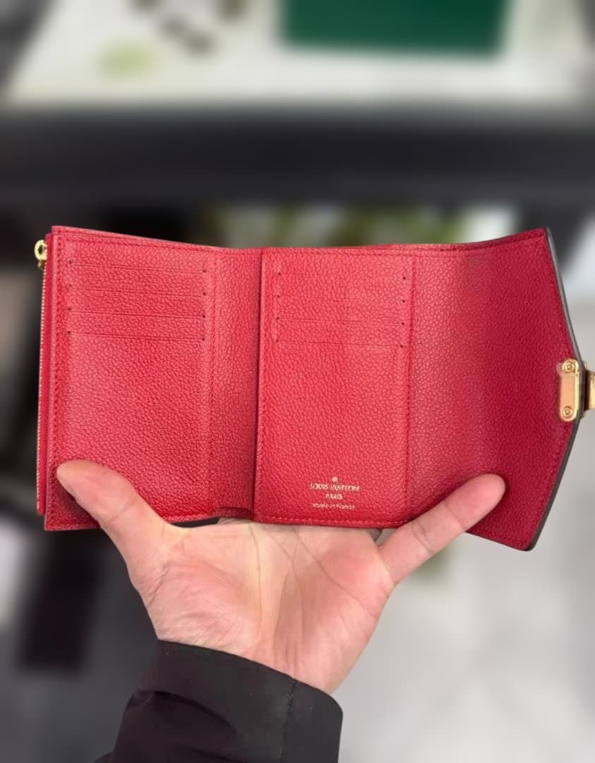 M67478 三つ折り財布