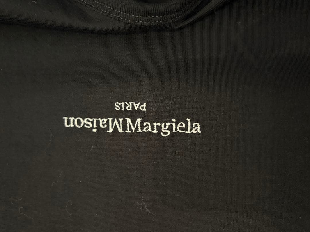 Maison Margiela ディストーテッド リバースロゴ Tシャツ