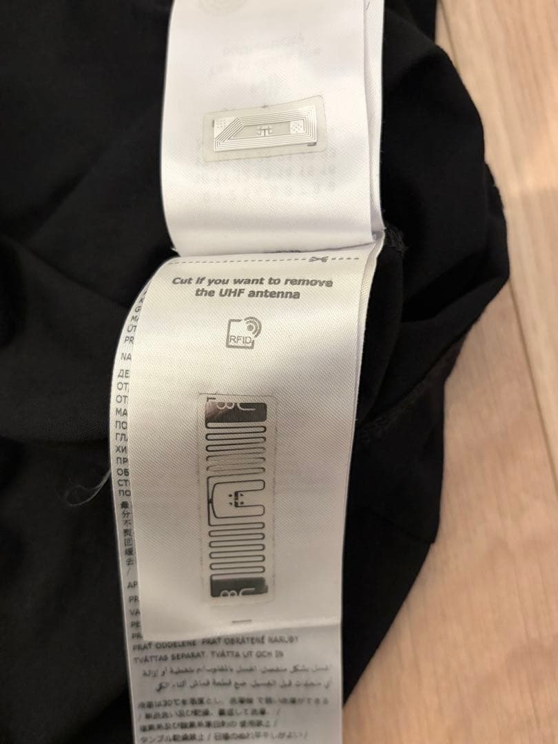 Maison Margiela ディストーテッド リバースロゴ Tシャツ