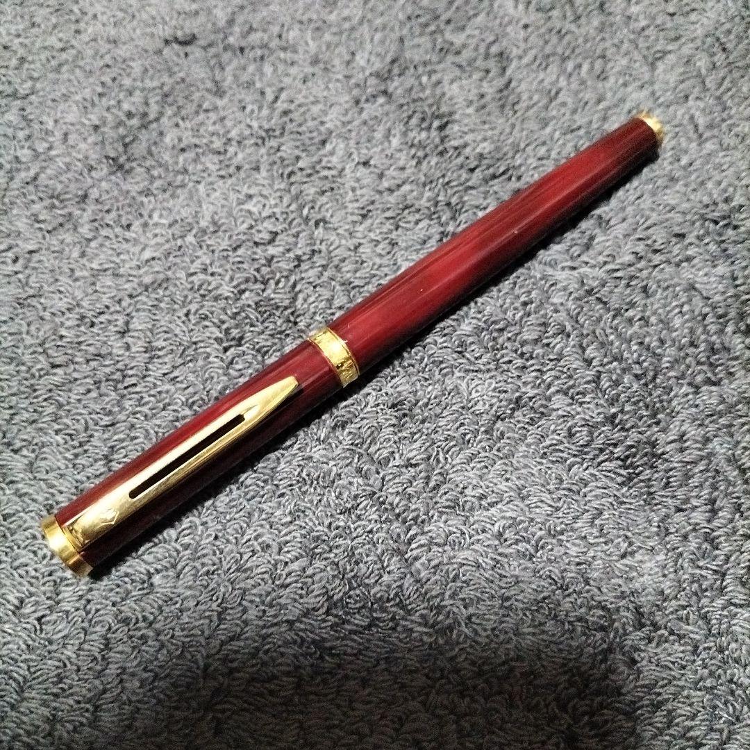 18Ｋ WATERMAN 赤い樹脂製万年筆 金色装飾