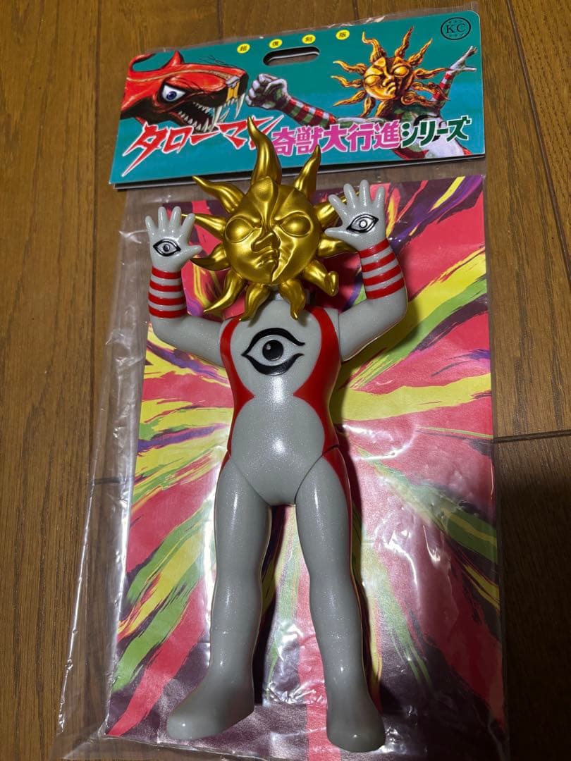 タローマン　ソフビ