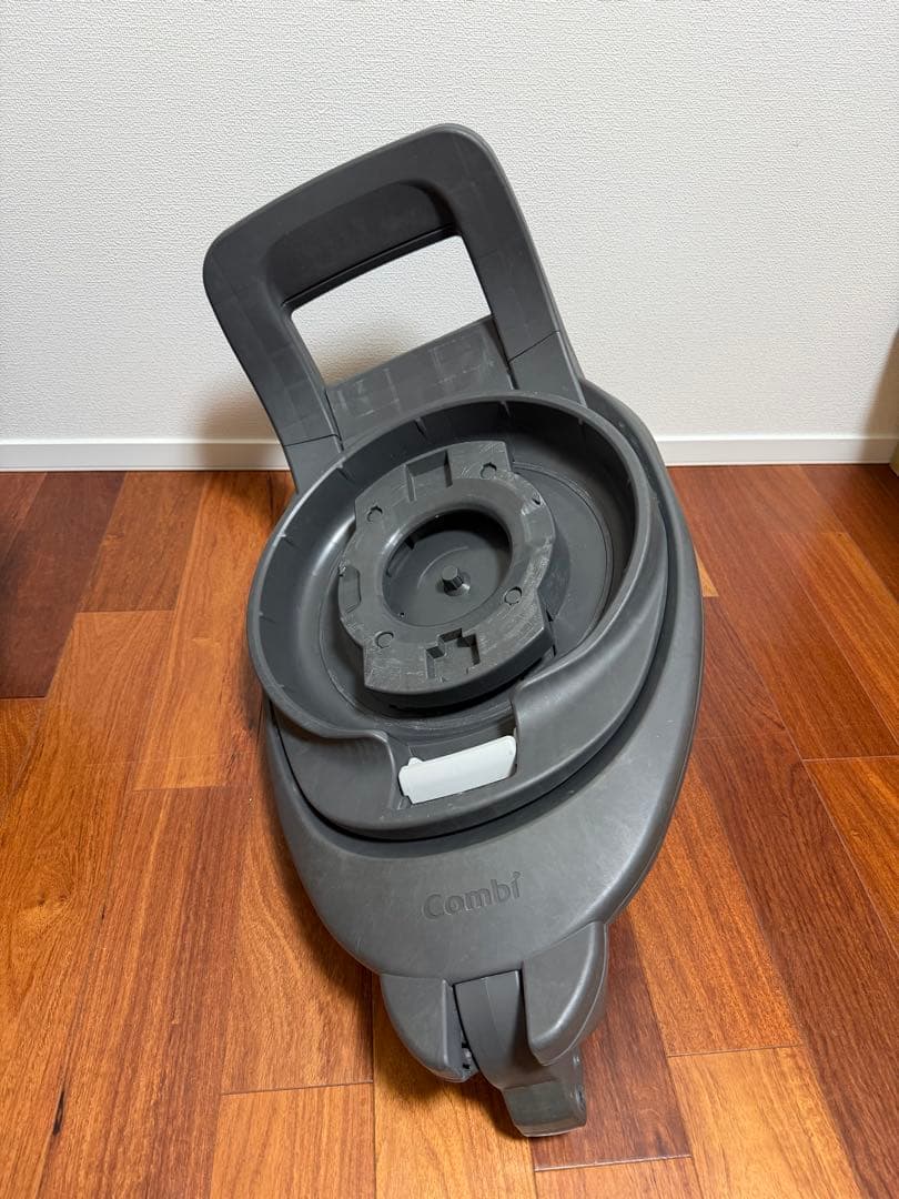 combi THE S コンビ　ザエス　チャイルドシート