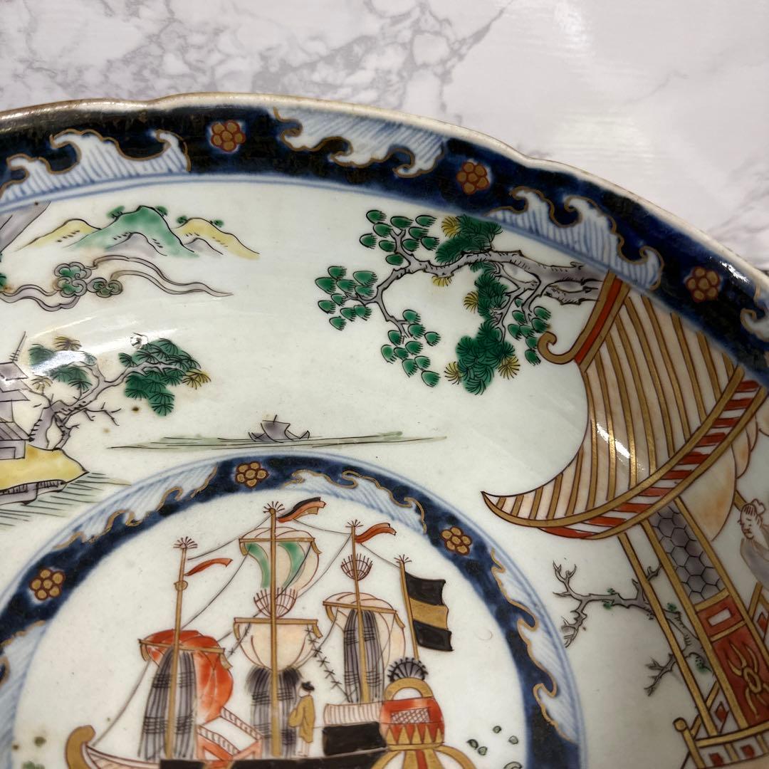 古伊万里、赤絵南蛮船、竜宮図輪花鉢、江戸時代。本物保障。