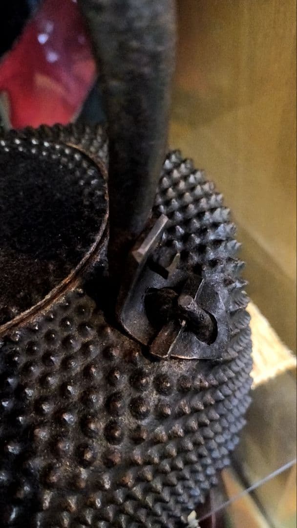 貴重！鋳鉄製 アラレ模様 鉄瓶　南部鉄器 大 霰石 骨董 時代物